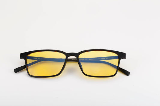 ErgoEyes Luna sinivalolasit musta väri etukuva – kevyet ja tyylikkäät lasit sinivalosuojalla, optimoitu illan käyttöön